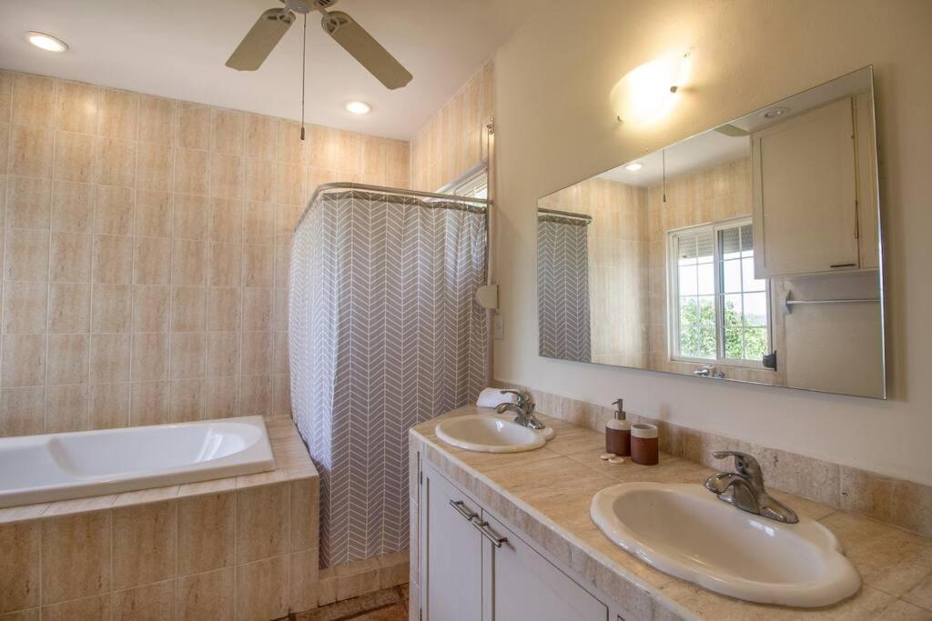 El Meco Beachfront & Private Pool Villa By Casa Paraiso Cancun Luaran gambar